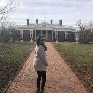 Meet your Posher, Ioana